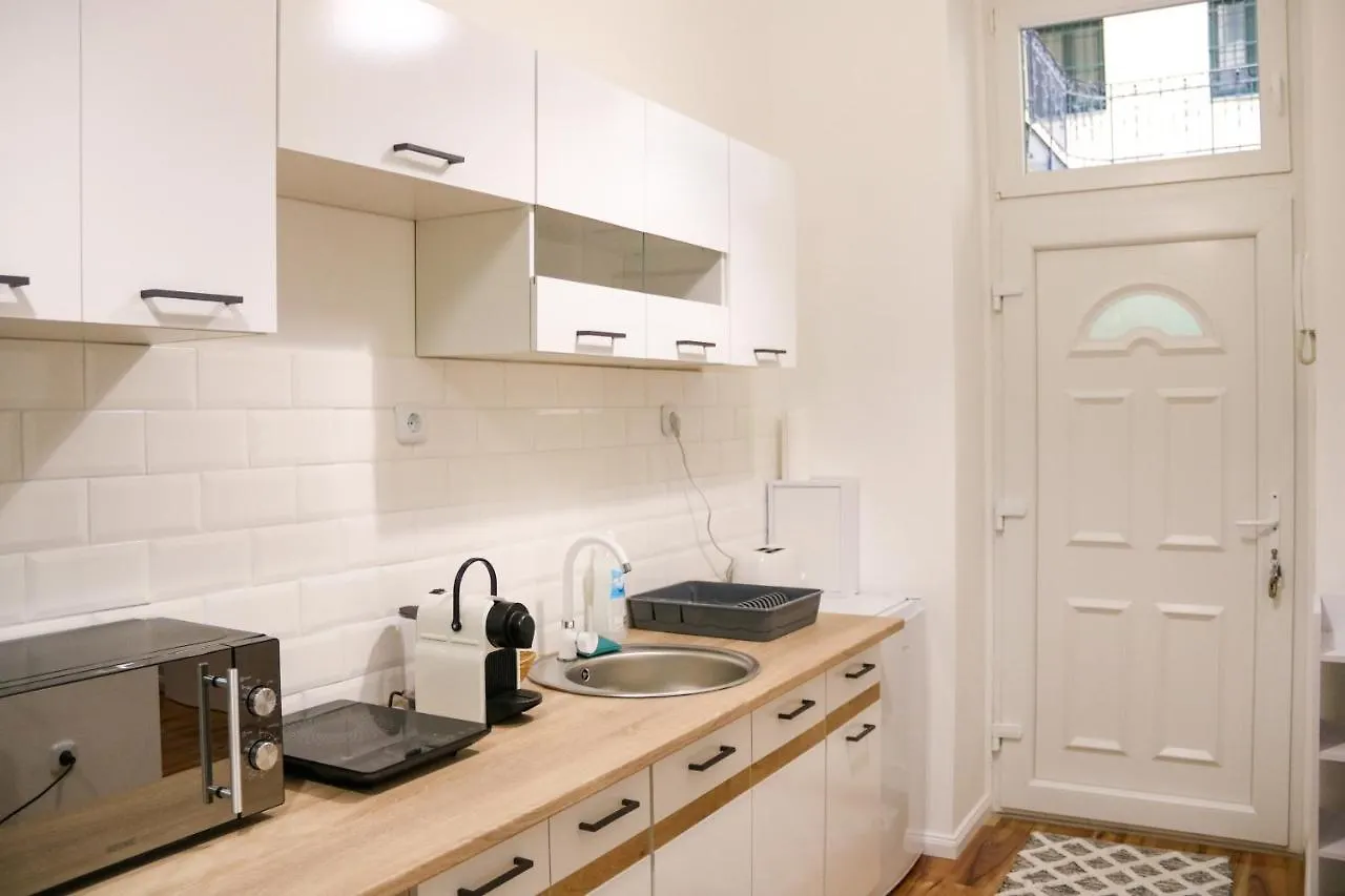 Budapest Avenue Apartment